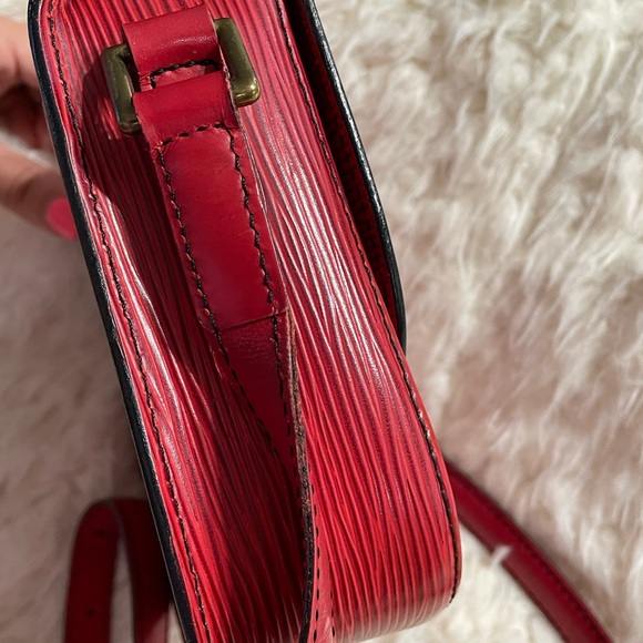 Louis Vuitton Epi Mini Saint-Cloud Castilian Red Shoulder Bag. Vintage Used - Picture 12 of 16